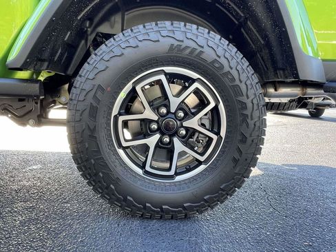 New 2025 Jeep Gladiator Rubicon image 37