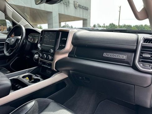 Used 2022 RAM 1500 Laramie AWD/4WD image 46