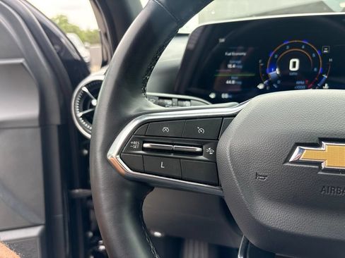 Used 2025 Chevrolet Equinox LT FWD image 27