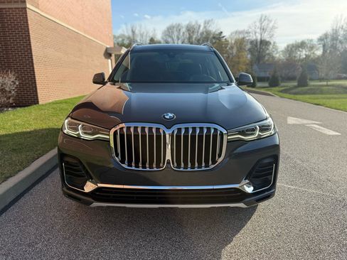 Used 2021 BMW X7 xDrive40i w/ Cold Weather Package image 2