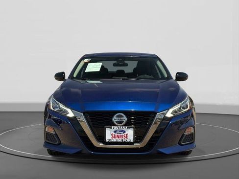 Used 2021 Nissan Altima 2.5 SR FWD image 3