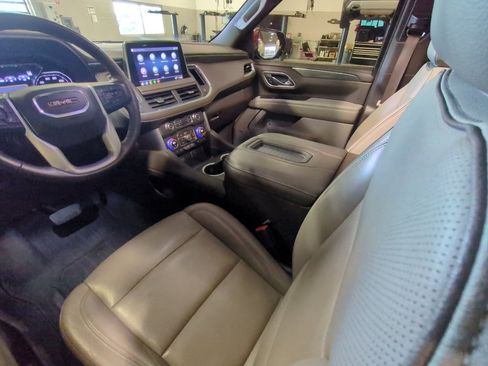 Used 2021 GMC Yukon SLT w/ SLT Luxury Plus Package image 23