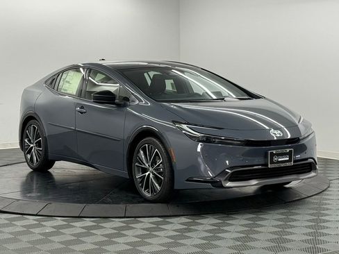 Used 2026 Toyota Prius XLE image 5
