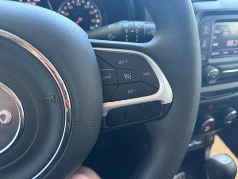 Used 2020 Jeep Renegade Sport FWD image 30