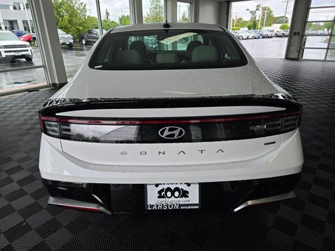 New 2026 Hyundai Sonata SEL AWD/4WD image 4