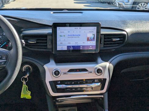 Used 2021 Ford Explorer 2WD image 16