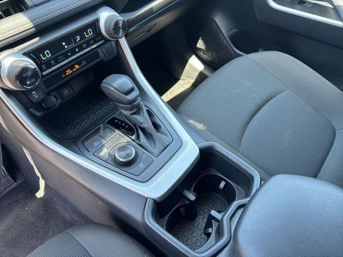 Used 2025 Toyota RAV4 LE AWD/4WD image 40