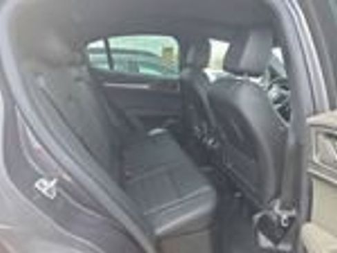 Used 2023 Alfa Romeo Stelvio Veloce image 9