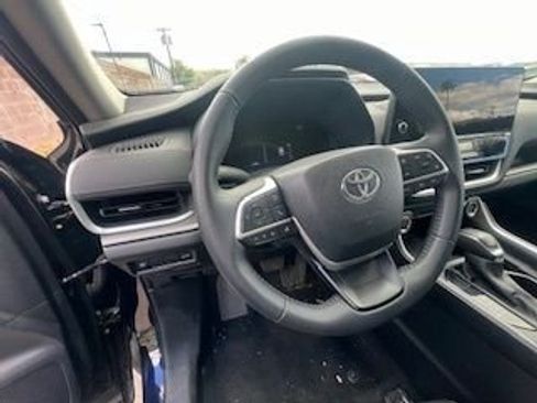 Used 2025 Toyota Grand Highlander FWD image 14