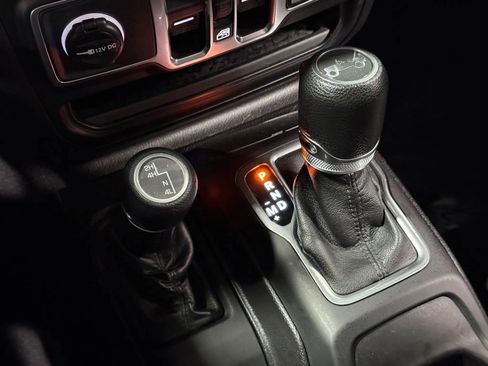 Used 2018 Jeep Wrangler Unlimited Sport S image 35