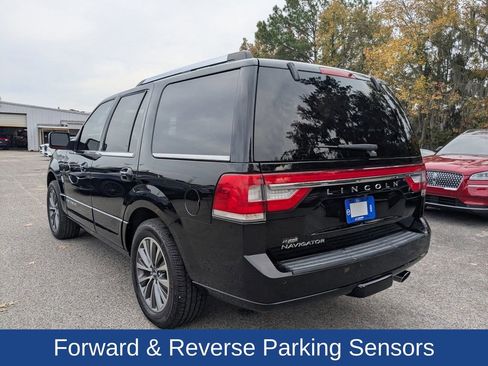 Used 2017 Lincoln Navigator Select image 6