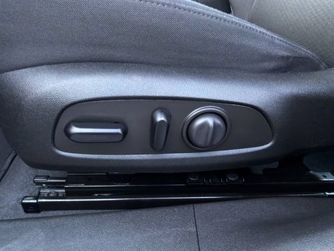 Used 2023 Chevrolet Malibu LT FWD image 25