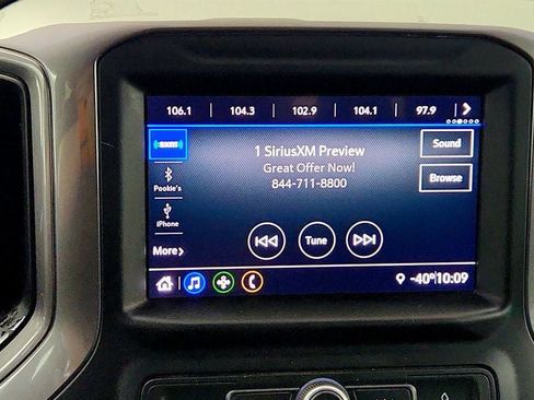 Used 2020 Chevrolet Silverado 1500 Custom w/ Custom Value Package image 17