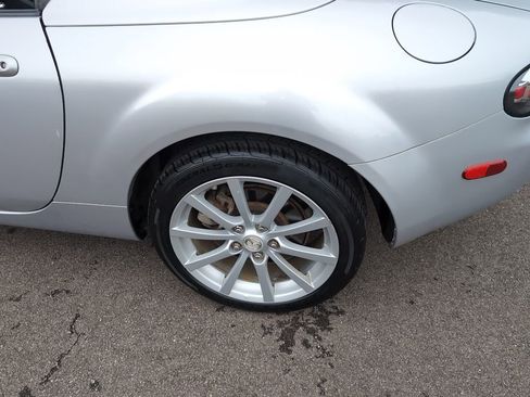 Used 2008 MAZDA MX-5 Miata Grand Touring w/ Premium Pkg RWD image 11