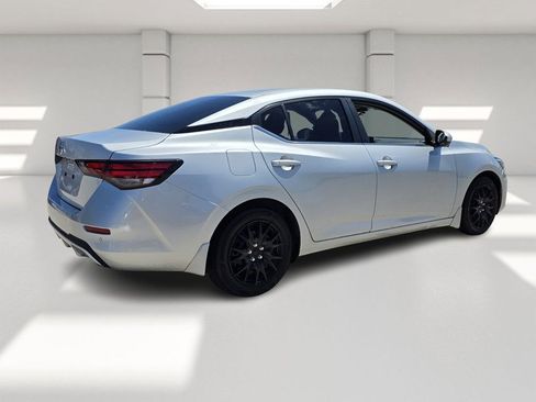 Used 2022 Nissan Sentra S image 5