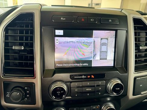 Used 2020 Ford F150 Lariat w/ Equipment Group 502A Luxury AWD/4WD image 27