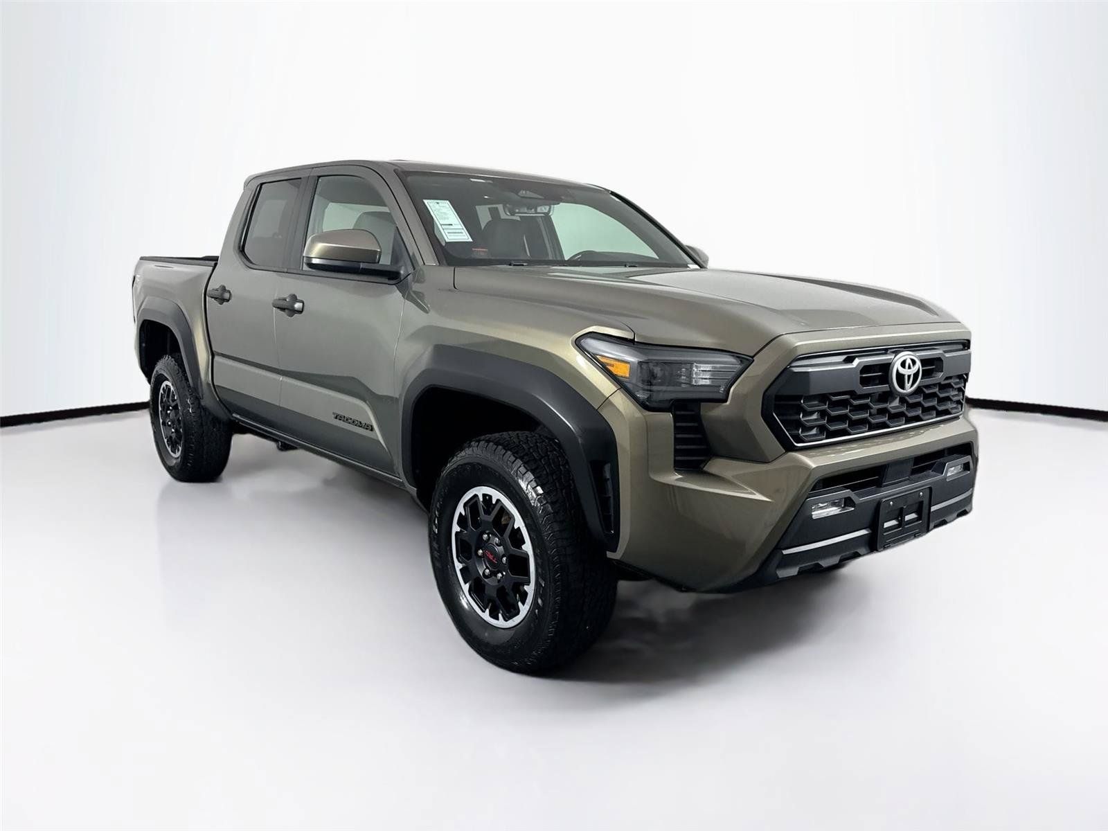 Used 2024 Toyota Tacoma TRD Off-Road AWD/4WD image 9