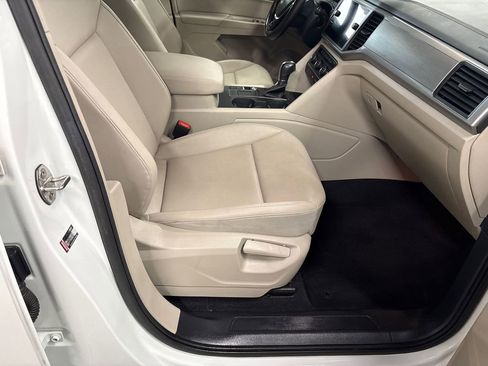 Used 2019 Volkswagen Atlas SE image 48