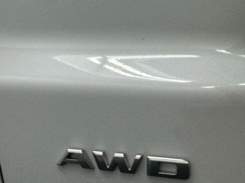 Used 2025 Cadillac XT5 Sportv w/ Technology Package image 7