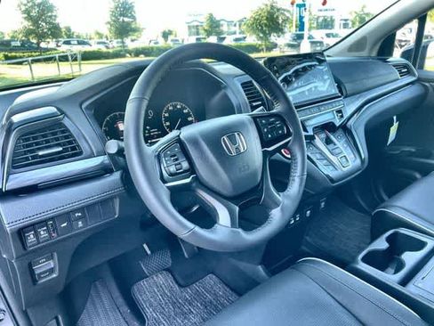 Certified 2026 Honda Odyssey Elite image 15