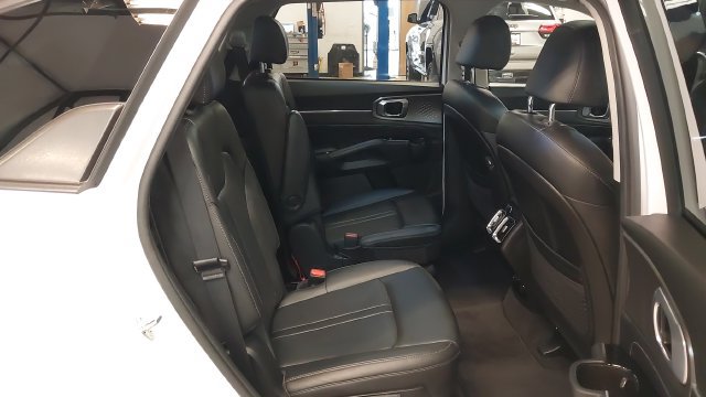 Used 2023 Kia Sorento SX AWD/4WD image 33