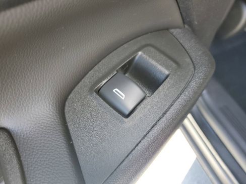 Used 2022 Chevrolet Equinox LT image 17