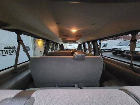 Used 2017 Chevrolet Express 3500 LT w/ LT Preferred Equipment Group image 45