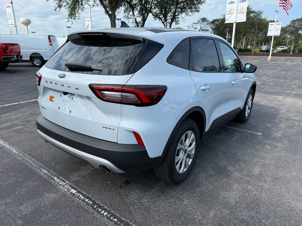 Used 2025 Ford Escape Active AWD/4WD image 5