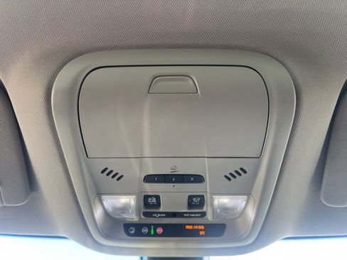 Used 2020 Buick Enclave Avenir w/ Avenir Technology Package image 33