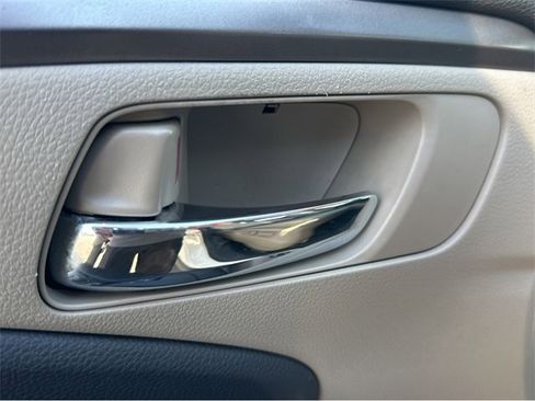 Used 2017 Honda Pilot EX-L image 35