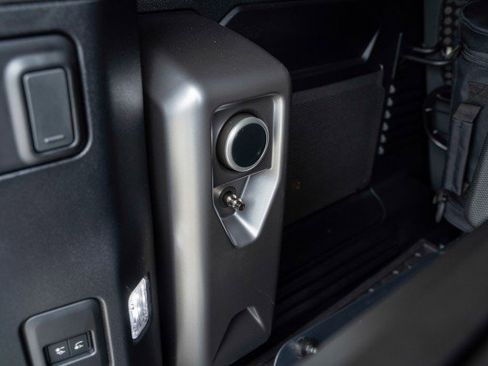 Used 2023 Land Rover Defender 110 S image 67