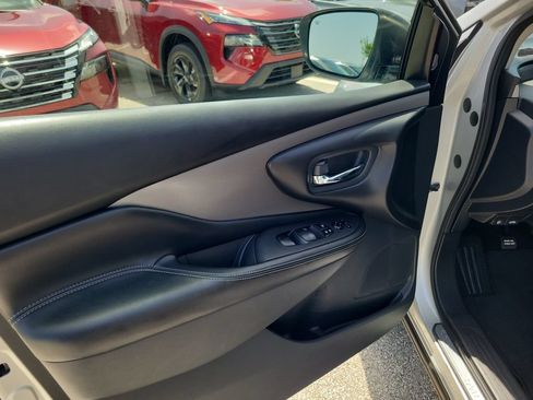 Used 2023 Nissan Murano SV FWD image 18