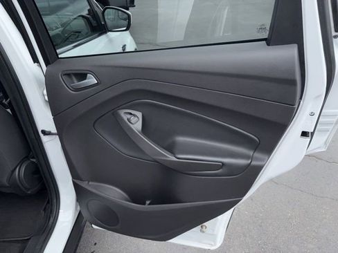 Used 2018 Ford Escape SE w/ SE Sync 3 Package image 11