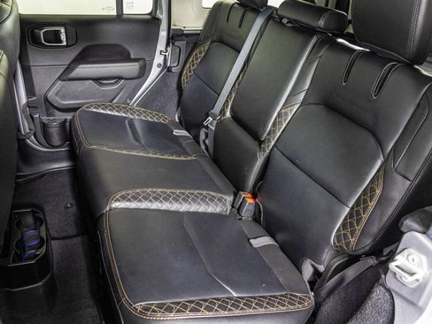 Used 2021 Jeep Wrangler Unlimited Sahara AWD/4WD image 40
