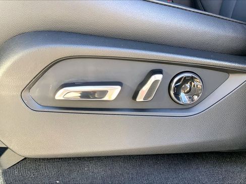 Used 2025 Acura MDX FWD image 32