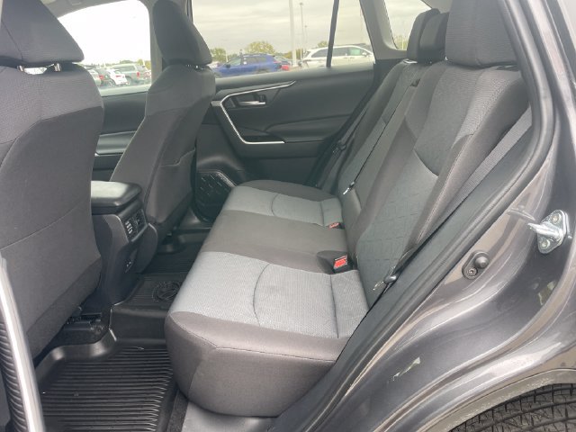 Used 2025 Toyota RAV4 XLE w/ Convenience Package AWD/4WD image 28