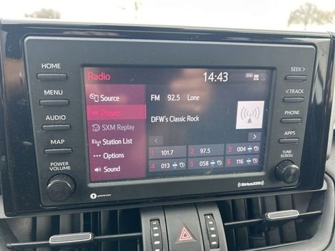 Used 2020 Toyota RAV4 XLE Premium image 14