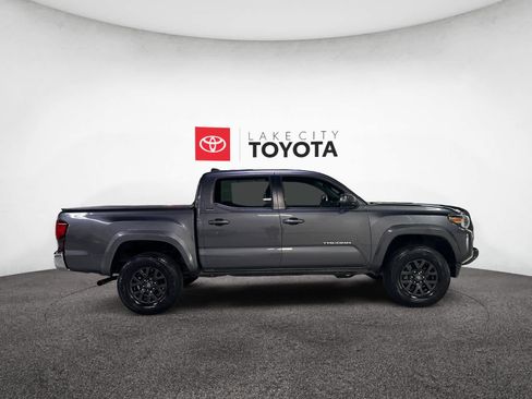 Used 2021 Toyota Tacoma SR5 image 9