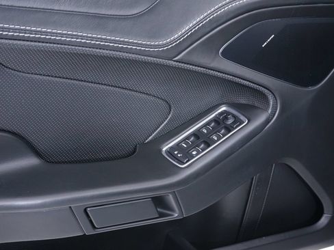 Used 2016 Aston Martin Vanquish Volante RWD image 28