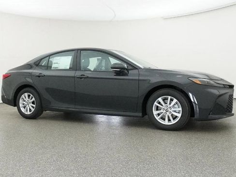 Certified 2026 Toyota Camry LE image 28