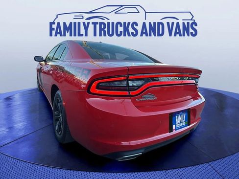 Used 2022 Dodge Charger SXT image 4