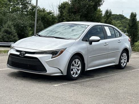 Used 2024 Toyota Corolla LE FWD image 1