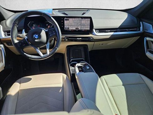 Used 2023 BMW X1 xDrive28i w/ Premium Package image 17