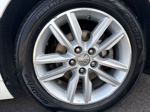 Used 2014 Toyota Avalon XLE Premium image 10