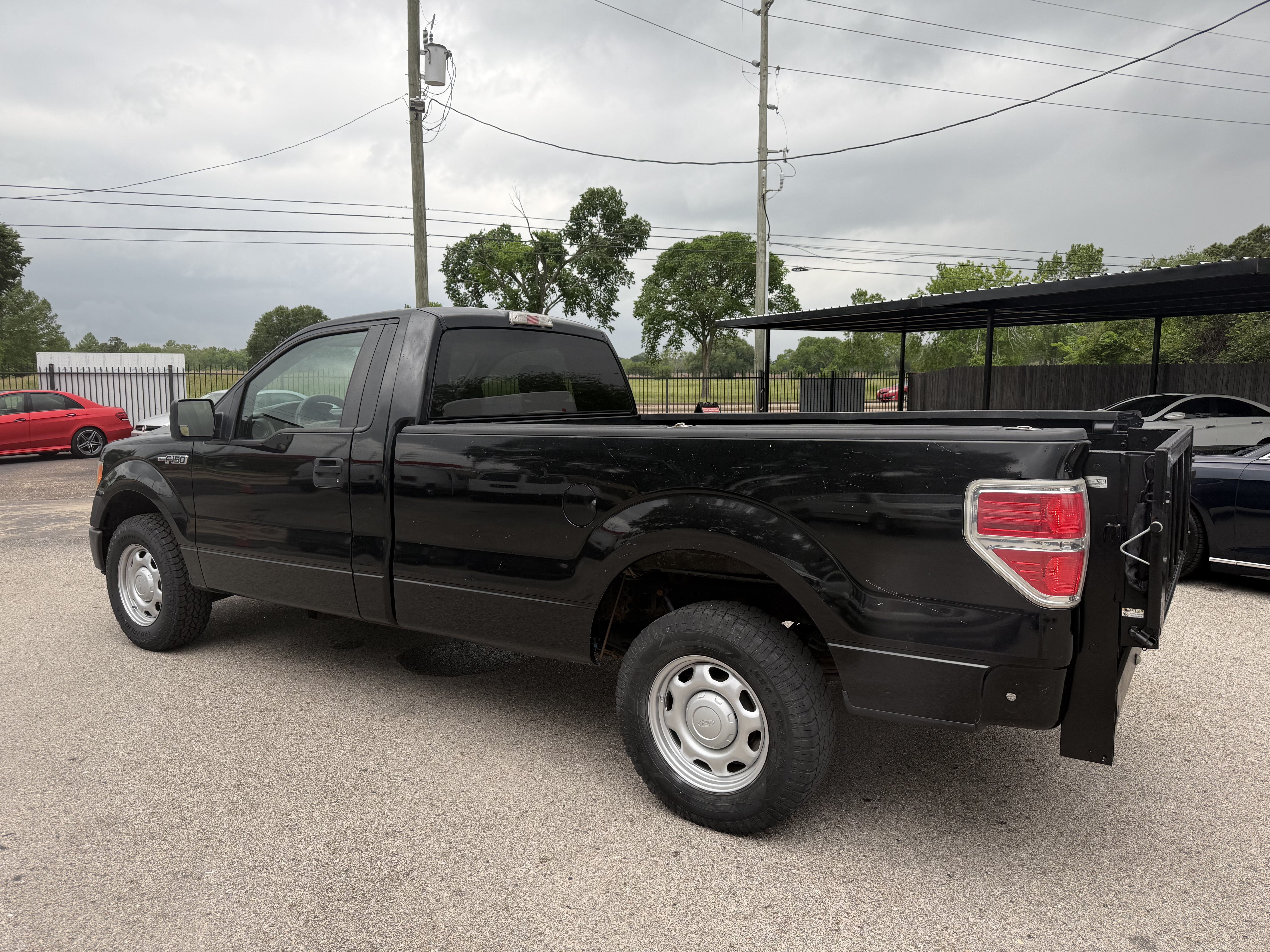 Used 2010 Ford F150 XL RWD image 11