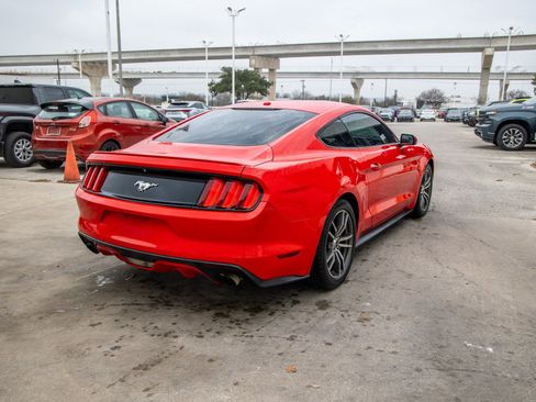 Used 2016 Ford Mustang Premium image 8