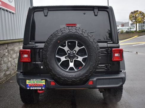 Used 2019 Jeep Wrangler Unlimited Rubicon w/ Cold Weather Group AWD/4WD image 6