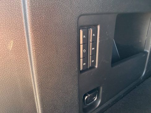 Used 2019 Ford Expedition Max Limited RWD image 30