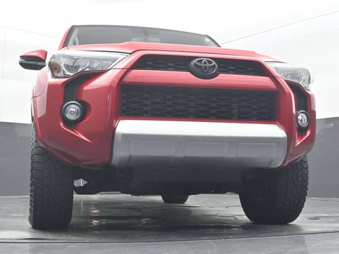 Used 2018 Toyota 4Runner TRD Off-Road Premium AWD/4WD image 24