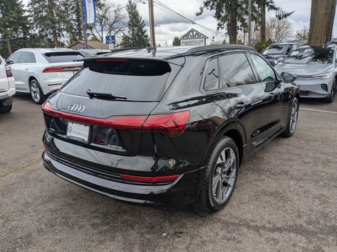 Used 2021 Audi e-tron Premium w/ Convenience Plus Package image 5